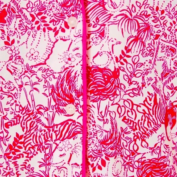 NWT ❤️NEW 2025 PATTERN!❤️
LILLY PULITZER PJ Knit Button Up Top Raspberry Rouge L - Picture 5 of 13
